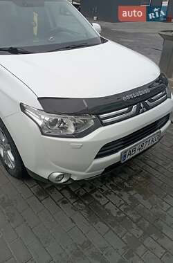 Внедорожник / Кроссовер Mitsubishi Outlander 2013 в Калиновке
