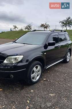 Внедорожник / Кроссовер Mitsubishi Outlander 2007 в 