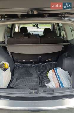 Внедорожник / Кроссовер Mitsubishi Outlander 2011 в 