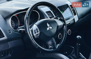 Внедорожник / Кроссовер Mitsubishi Outlander 2007 в 