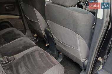 Внедорожник / Кроссовер Mitsubishi Outlander 2011 в 