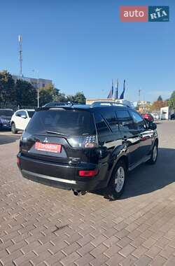 Внедорожник / Кроссовер Mitsubishi Outlander 2010 в 