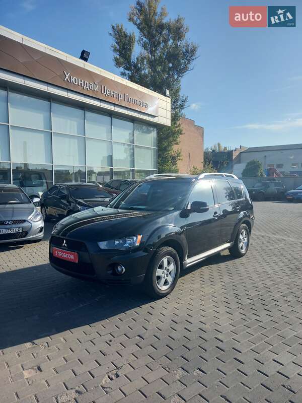 Позашляховик / Кросовер Mitsubishi Outlander 2010 в Полтаві