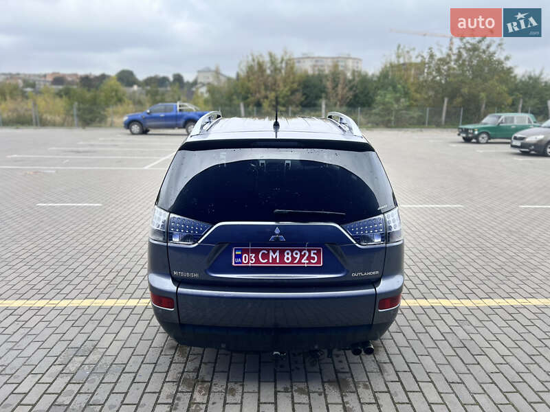 Внедорожник / Кроссовер Mitsubishi Outlander 2008 в Дубно