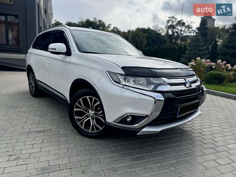 Mitsubishi Outlander 2016