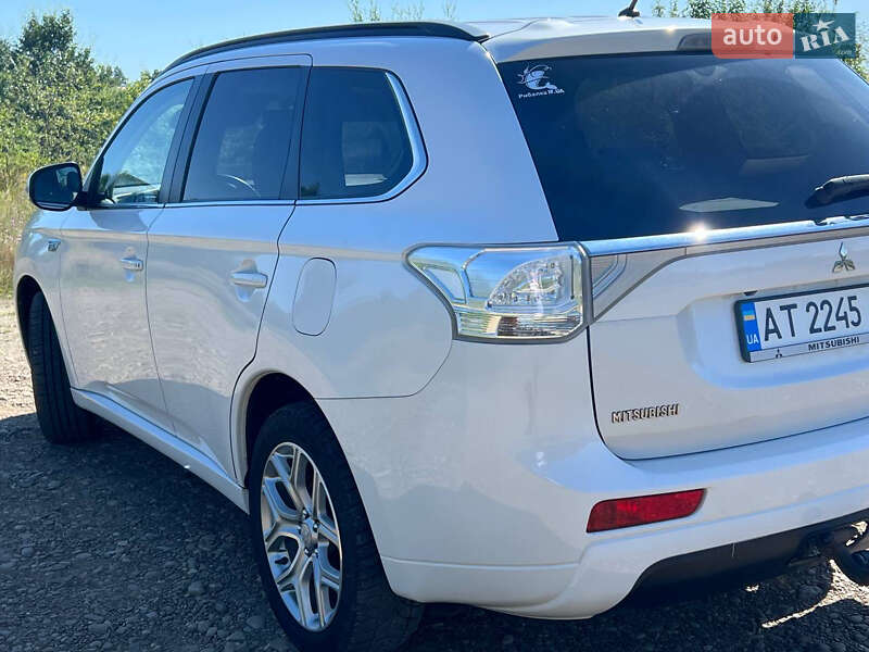 Внедорожник / Кроссовер Mitsubishi Outlander 2014 в Ивано-Франковске фото 8 Внедорожник / Кроссовер Mitsubishi Outlander 2014 в Ивано-Франковске