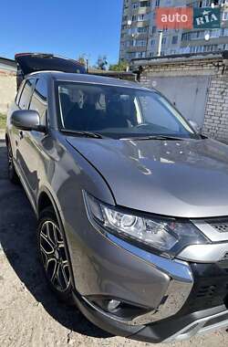 Внедорожник / Кроссовер Mitsubishi Outlander 2021 в Харькове