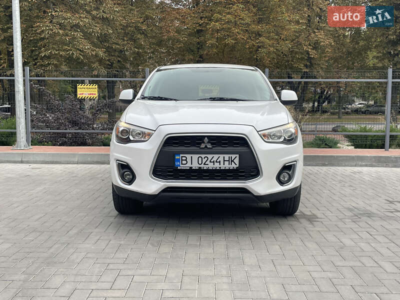 Внедорожник / Кроссовер Mitsubishi Outlander 2015 в Кременчуге