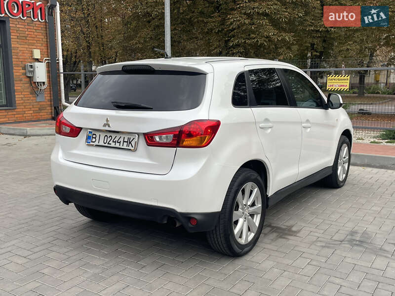 Внедорожник / Кроссовер Mitsubishi Outlander 2015 в Кременчуге