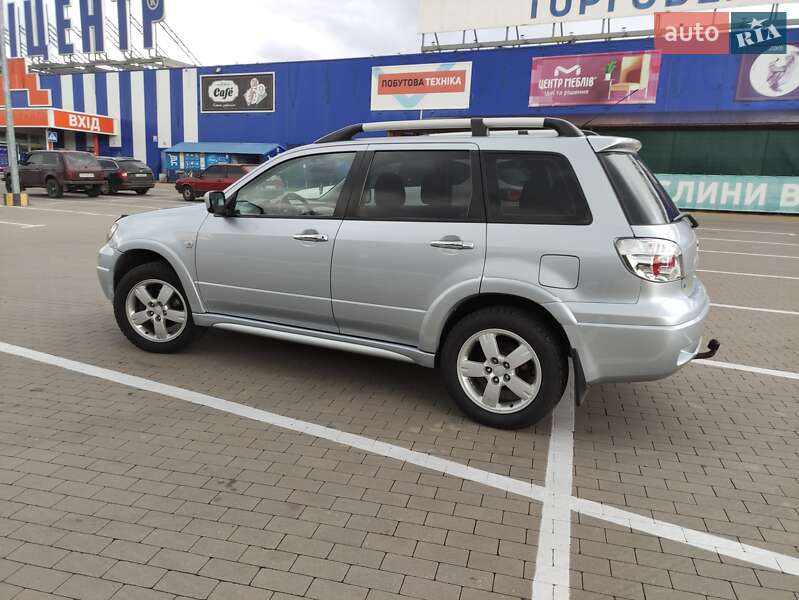 Внедорожник / Кроссовер Mitsubishi Outlander 2008 в Прилуках фото 5 Внедорожник / Кроссовер Mitsubishi Outlander 2008 в Прилуках
