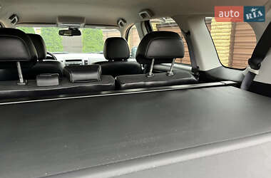 Внедорожник / Кроссовер Mitsubishi Outlander 2012 в 