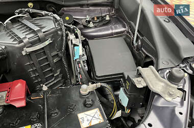 Внедорожник / Кроссовер Mitsubishi Outlander 2012 в 