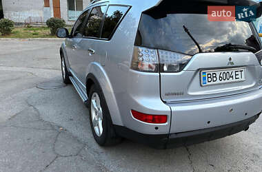 Внедорожник / Кроссовер Mitsubishi Outlander 2008 в 