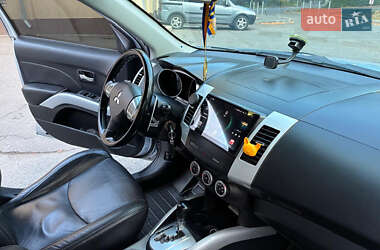 Внедорожник / Кроссовер Mitsubishi Outlander 2008 в 