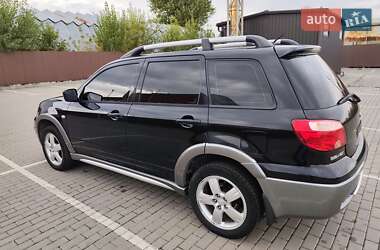 Внедорожник / Кроссовер Mitsubishi Outlander 2005 в 