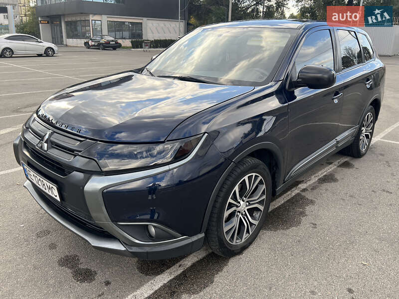 Позашляховик / Кросовер Mitsubishi Outlander 2018 в Дніпрі