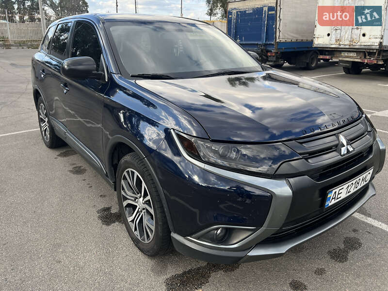 Позашляховик / Кросовер Mitsubishi Outlander 2018 в Дніпрі