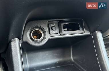 Внедорожник / Кроссовер Mitsubishi Outlander 2013 в 