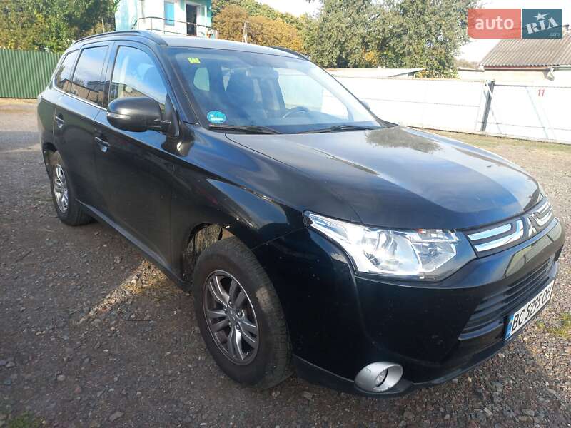 Внедорожник / Кроссовер Mitsubishi Outlander 2012 в Шептицькому