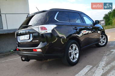 Внедорожник / Кроссовер Mitsubishi Outlander 2013 в 