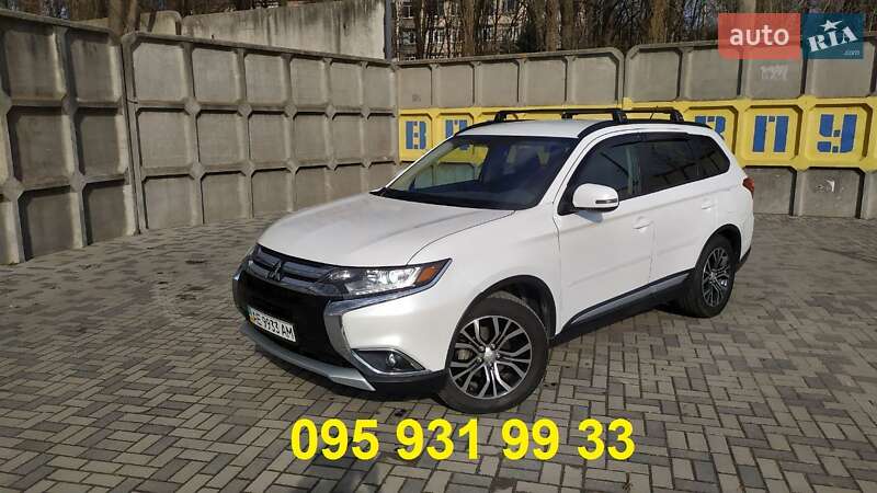 Внедорожник / Кроссовер Mitsubishi Outlander 2016 в Днепре