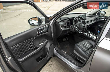 Позашляховик / Кросовер Mitsubishi Outlander 2021 в  фото 15 Позашляховик / Кросовер Mitsubishi Outlander 2021 в