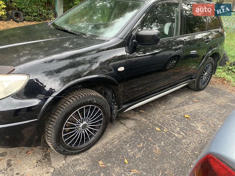 Позашляховик / Кросовер Mitsubishi Outlander 2006 в Василькові