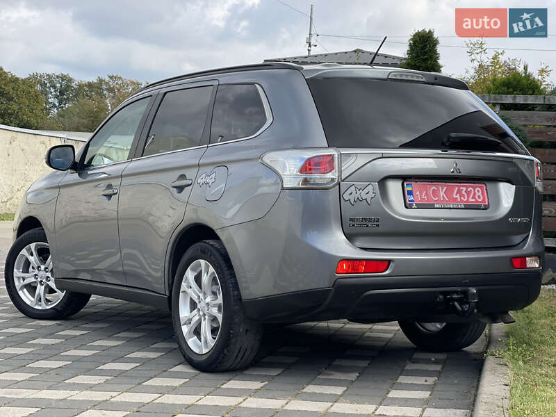 Внедорожник / Кроссовер Mitsubishi Outlander 2014 в Стрые