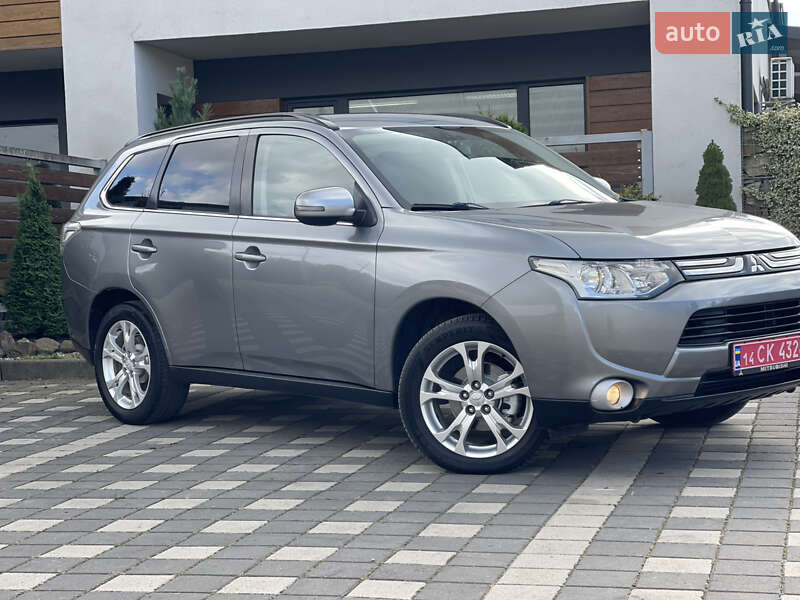 Внедорожник / Кроссовер Mitsubishi Outlander 2014 в Стрые