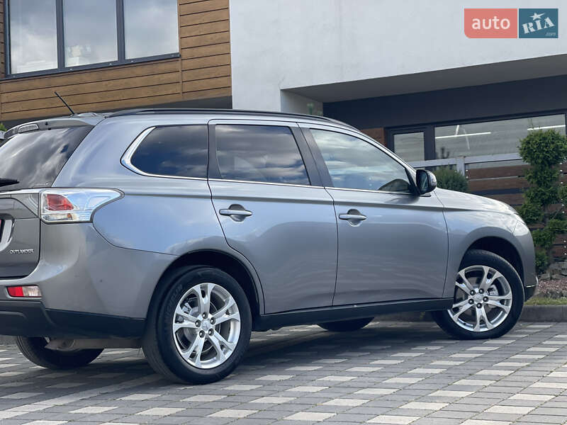Внедорожник / Кроссовер Mitsubishi Outlander 2014 в Стрые