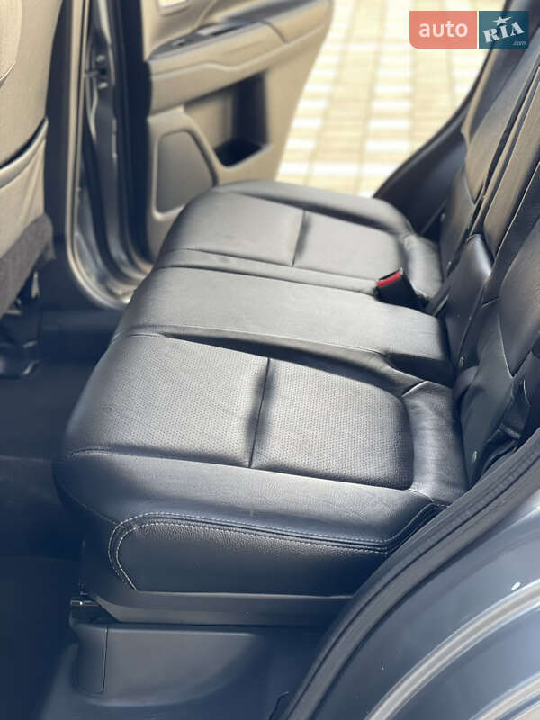 Внедорожник / Кроссовер Mitsubishi Outlander 2014 в Стрые