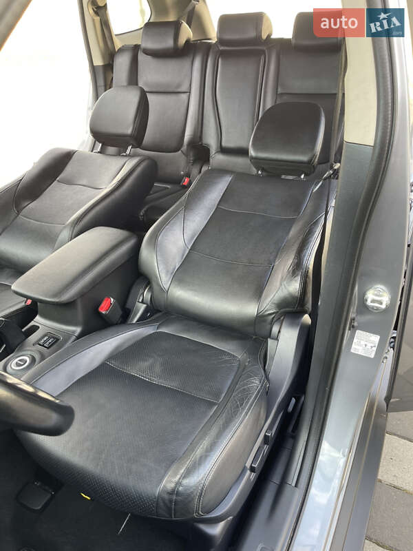 Внедорожник / Кроссовер Mitsubishi Outlander 2014 в Стрые