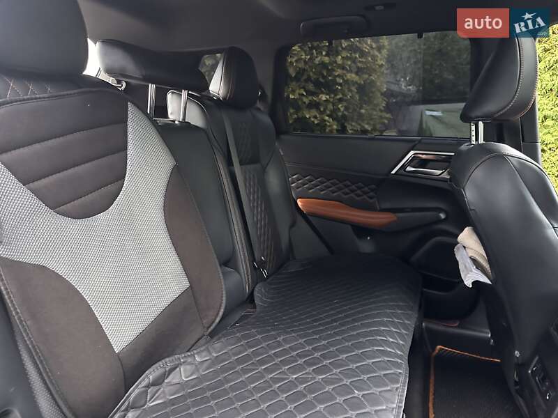 Внедорожник / Кроссовер Mitsubishi Outlander 2021 в Одессе