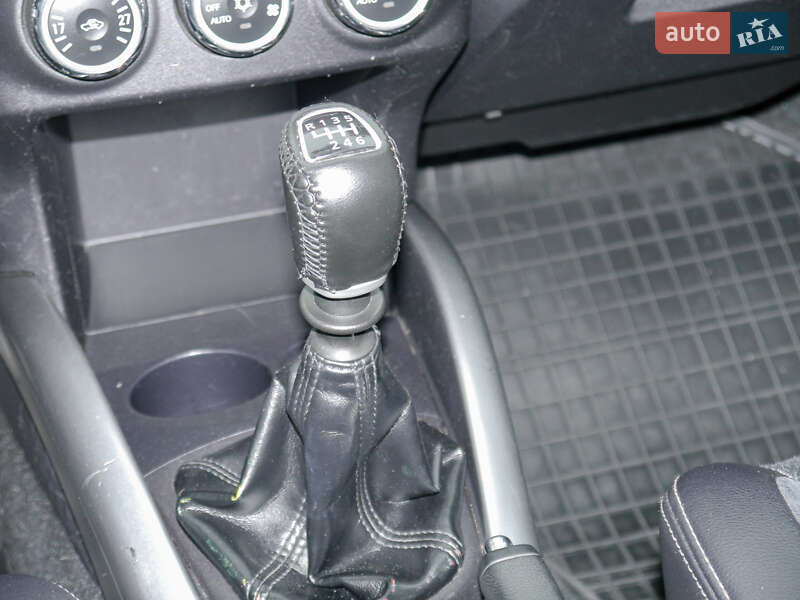 Внедорожник / Кроссовер Mitsubishi Outlander 2010 в Бродах