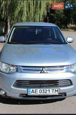 Внедорожник / Кроссовер Mitsubishi Outlander 2014 в Кривом Роге