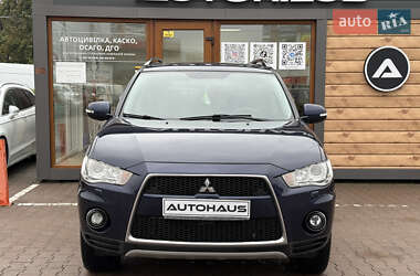 Внедорожник / Кроссовер Mitsubishi Outlander 2011 в 