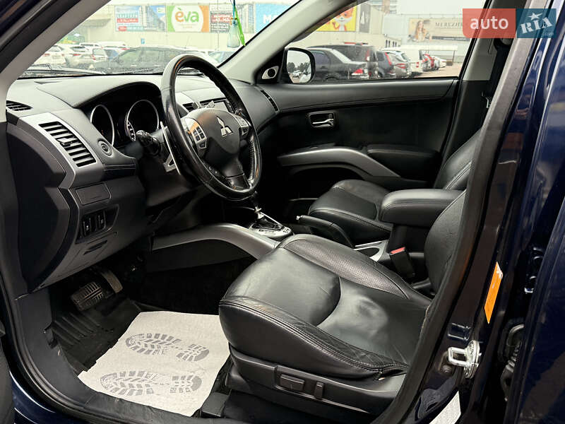 Внедорожник / Кроссовер Mitsubishi Outlander 2011 в Житомире