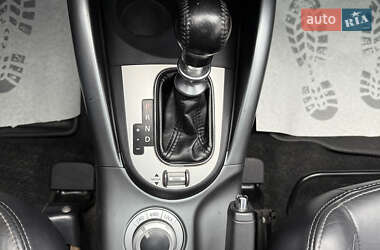 Внедорожник / Кроссовер Mitsubishi Outlander 2011 в 