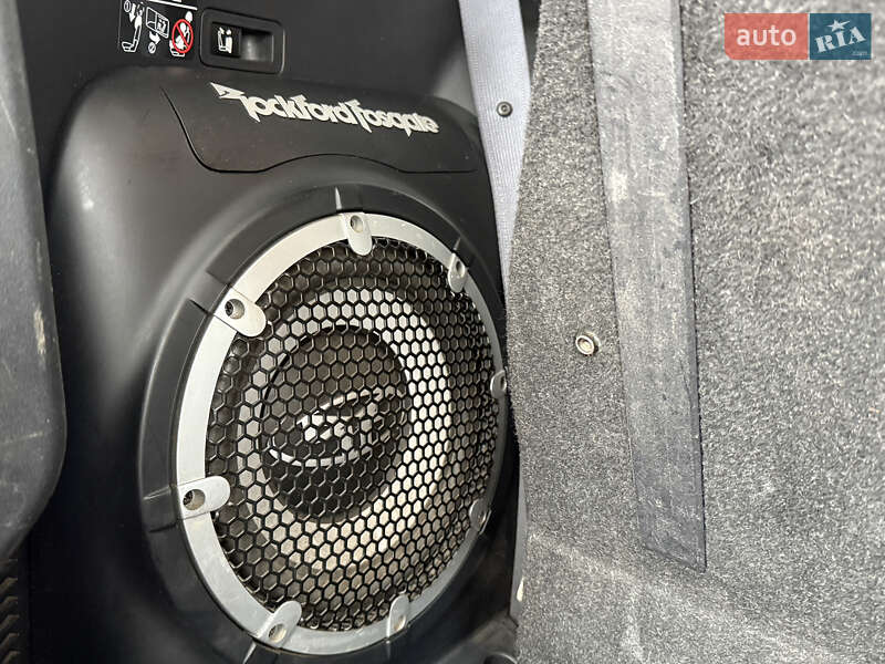 Внедорожник / Кроссовер Mitsubishi Outlander 2011 в Житомире