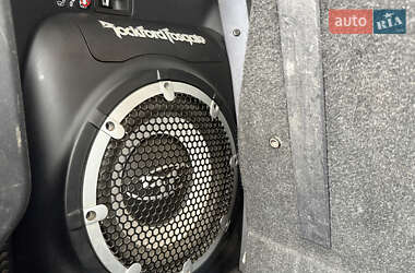 Внедорожник / Кроссовер Mitsubishi Outlander 2011 в 