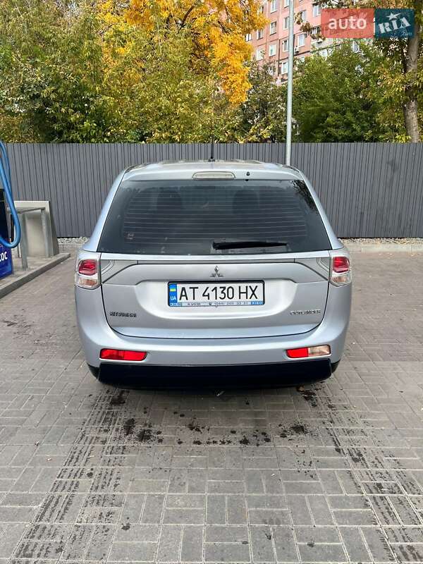 Внедорожник / Кроссовер Mitsubishi Outlander 2012 в Днепре