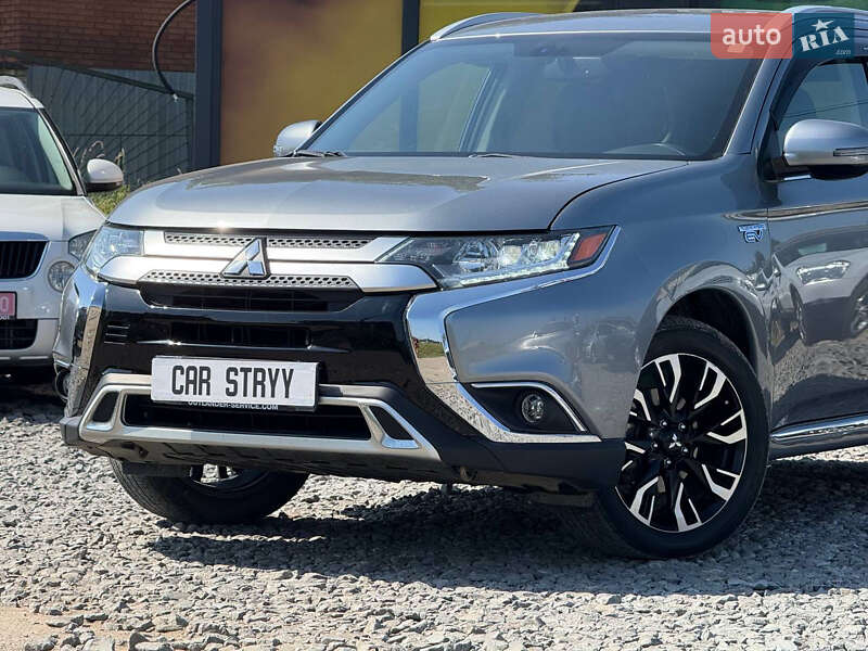 Внедорожник / Кроссовер Mitsubishi Outlander 2018 в Стрые