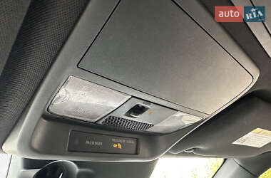 Внедорожник / Кроссовер Mitsubishi Outlander 2022 в 