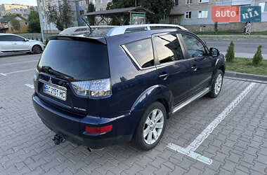 Внедорожник / Кроссовер Mitsubishi Outlander 2010 в 