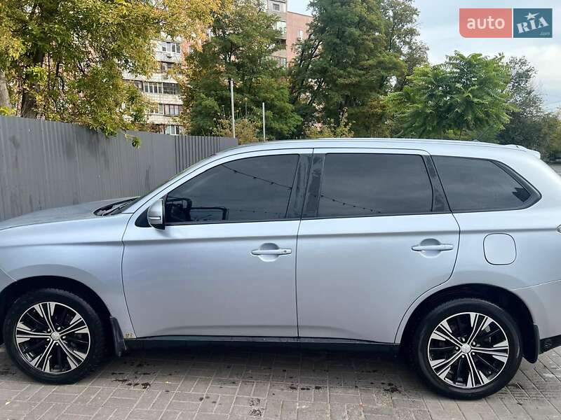Внедорожник / Кроссовер Mitsubishi Outlander 2012 в Днепре