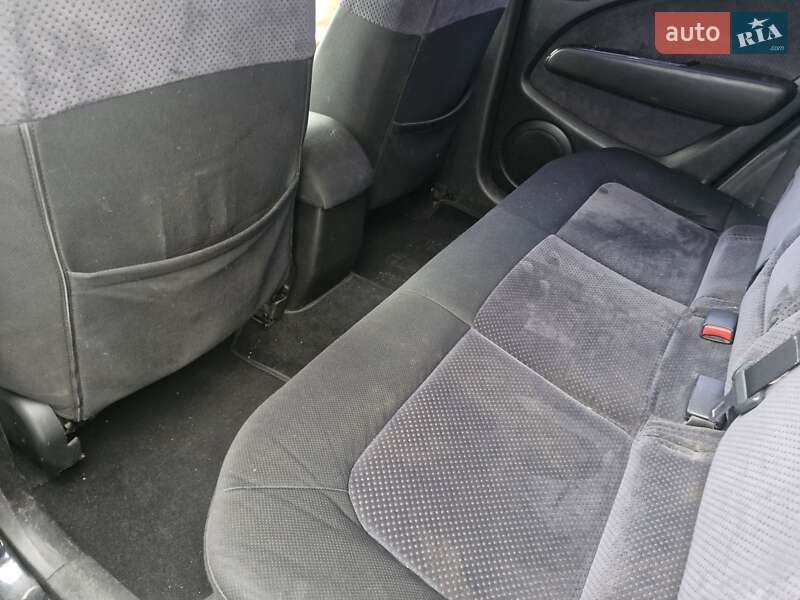 Внедорожник / Кроссовер Mitsubishi Outlander 2004 в Киеве