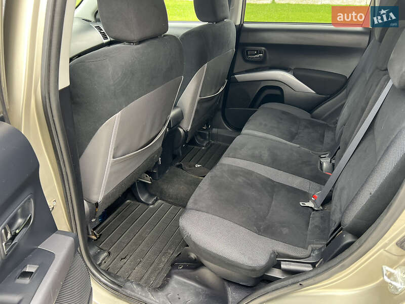 Позашляховик / Кросовер Mitsubishi Outlander 2007 в Луцьку