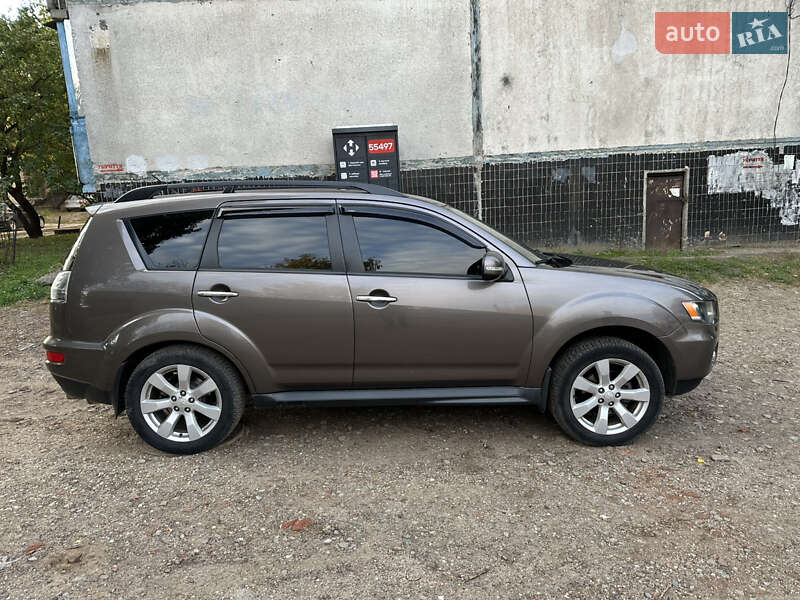 Внедорожник / Кроссовер Mitsubishi Outlander 2011 в Харькове фото 3 Внедорожник / Кроссовер Mitsubishi Outlander 2011 в Харькове