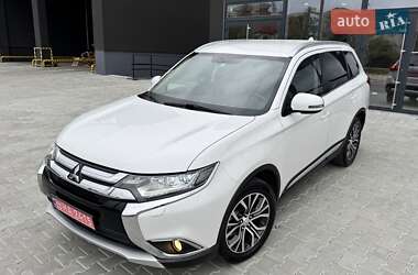 Внедорожник / Кроссовер Mitsubishi Outlander 2016 в Тернополе