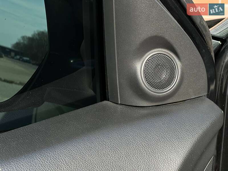 Внедорожник / Кроссовер Mitsubishi Outlander 2012 в Киеве